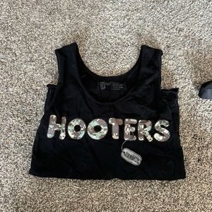 Hooters tank